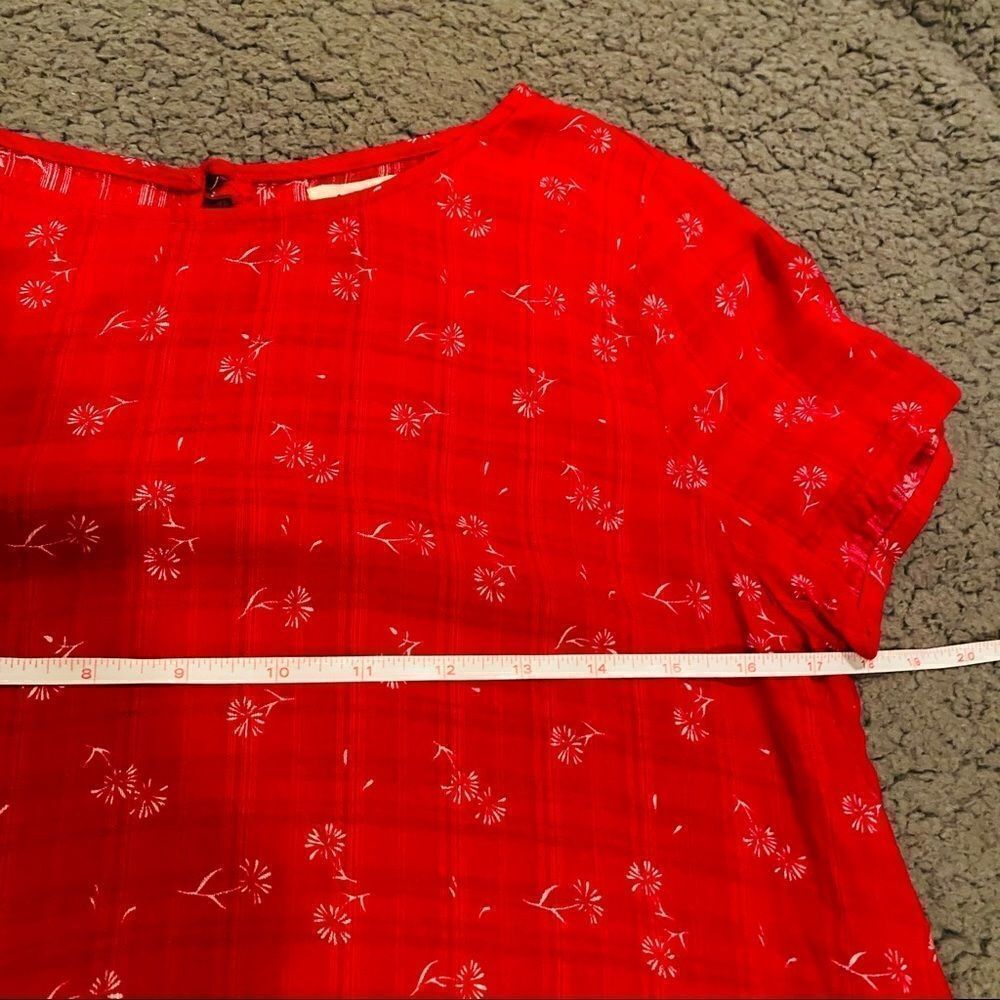Copper Key Small Shortsleeved Top Button Back - Picture 6 of 10